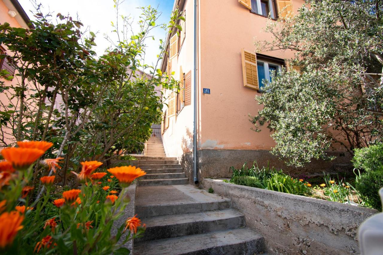 Sunny Garden Sibenik, Cozy Apartment Near Old Town Экстерьер фото